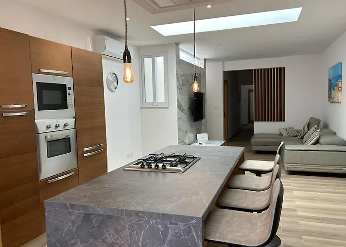 A Flat In The Heart Of Bugibba